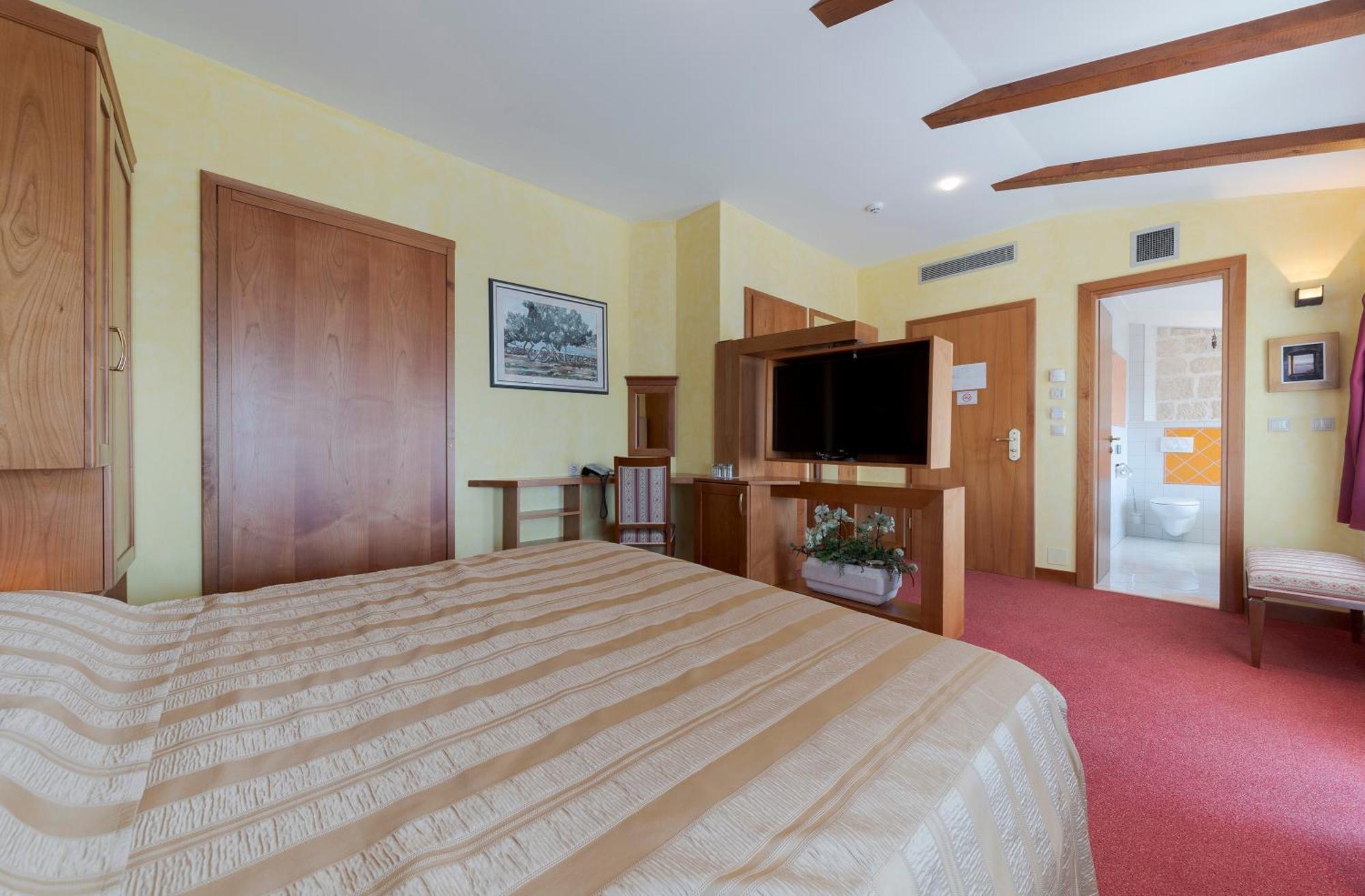 Hotel Villa Dvor (Adults Only) Omiš Habitación foto